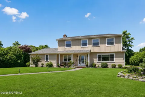 55 Roslyn Court