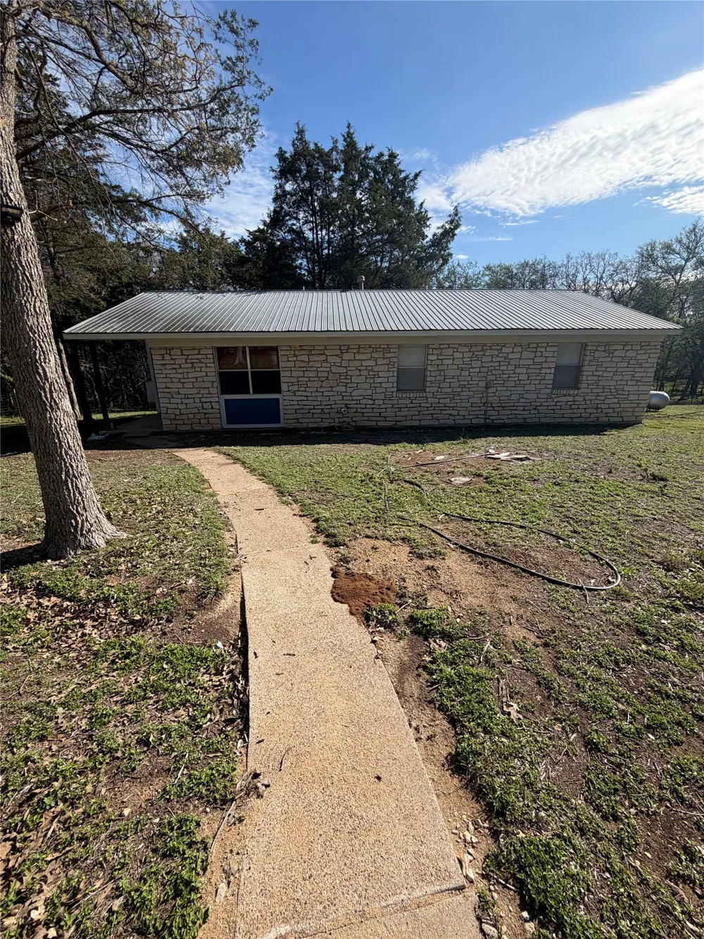 214 The Forest Road Dale, TX 78616