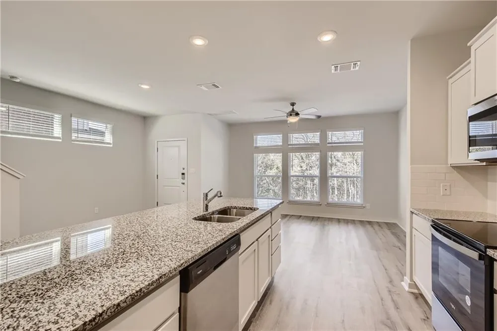 605 W South Street #211 Leander, TX 78641