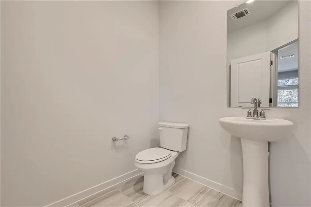 605 W South Street #211 Leander, TX 78641