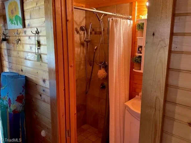 2524 Edmonds Road #56 Galax, VA 24333