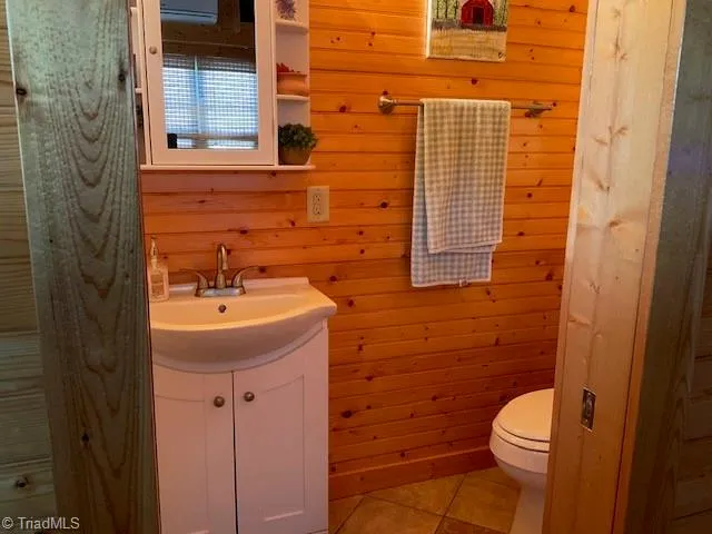 2524 Edmonds Road #56 Galax, VA 24333