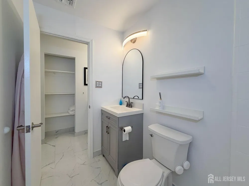 67 71 STREET #2 Guttenberg, NJ 07093