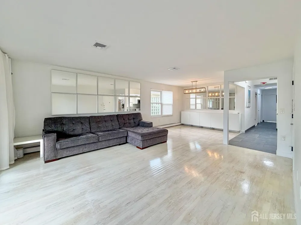 67 71 STREET #2 Guttenberg, NJ 07093