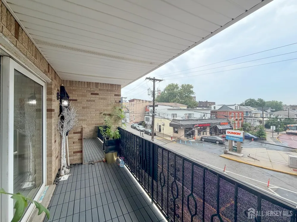 67 71 STREET #2 Guttenberg, NJ 07093