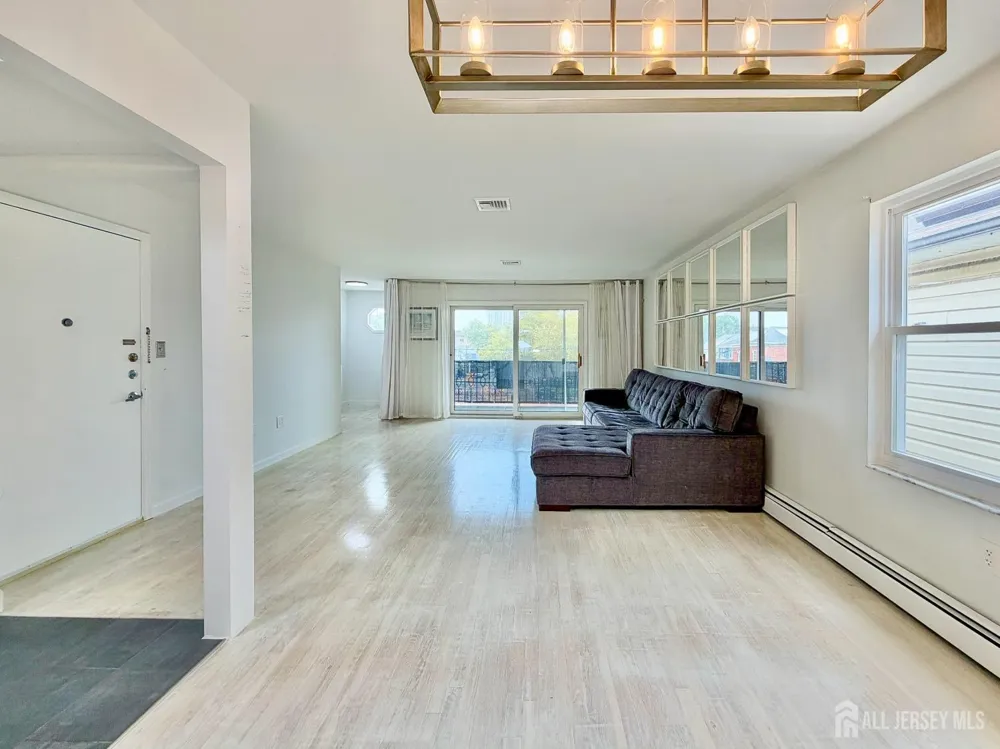 67 71 STREET #2 Guttenberg, NJ 07093