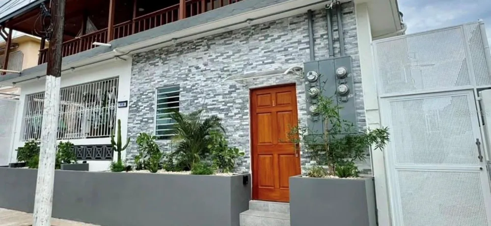 119 SANTA CECILIA Santurce, PR 00911