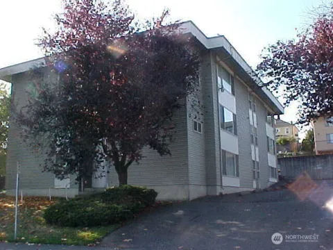 3326 Lombard Avenue #23