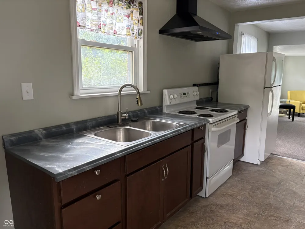 101 Lake Hart Mooresville, IN 46158
