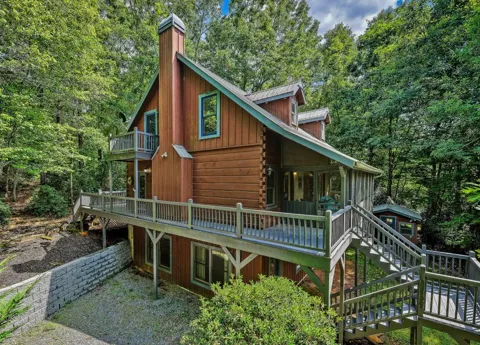 160 Adams Circle