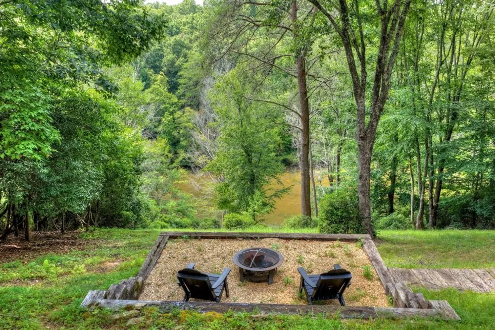 160 Adams Circle Mineral Bluff, GA 30559