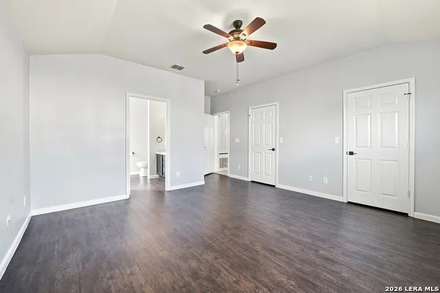 5107 Badland Beacon Converse, TX 78109