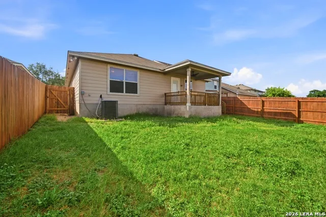 5107 Badland Beacon Converse, TX 78109