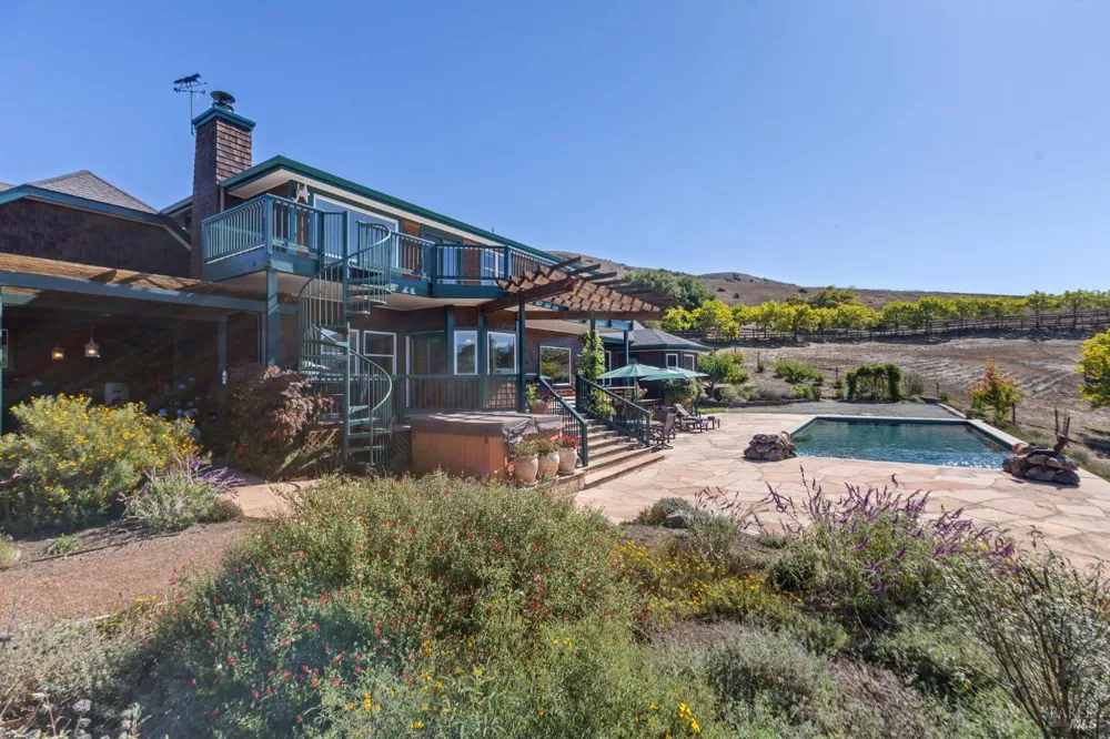 6381 Nicasio Valley Road Nicasio, CA 94946