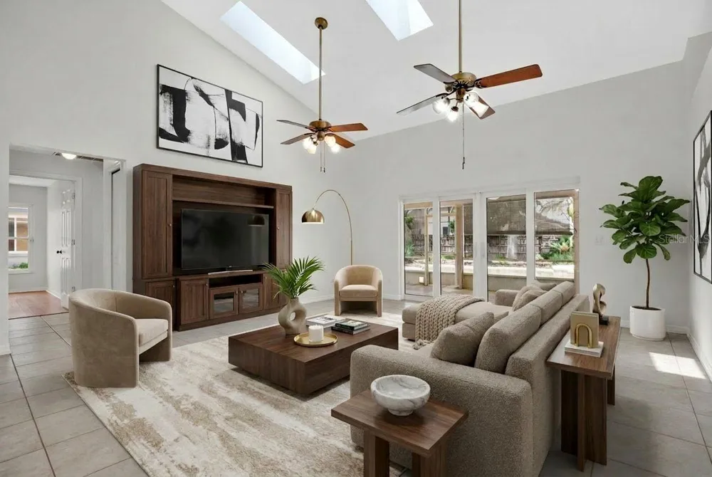 3886 KINGSTON OAKS COVE Oviedo, FL 32765