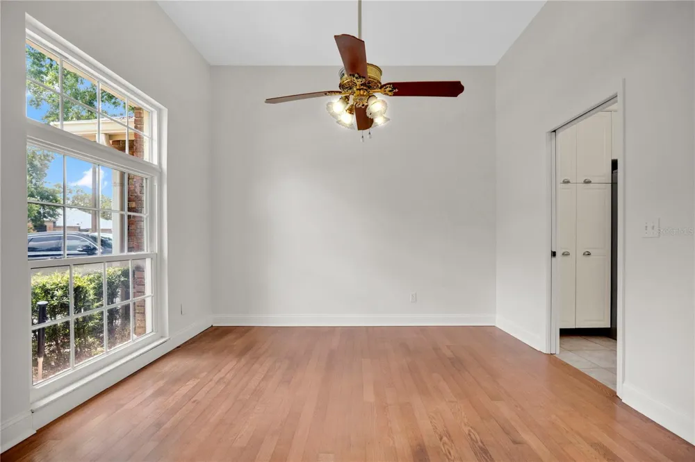 3886 KINGSTON OAKS COVE Oviedo, FL 32765