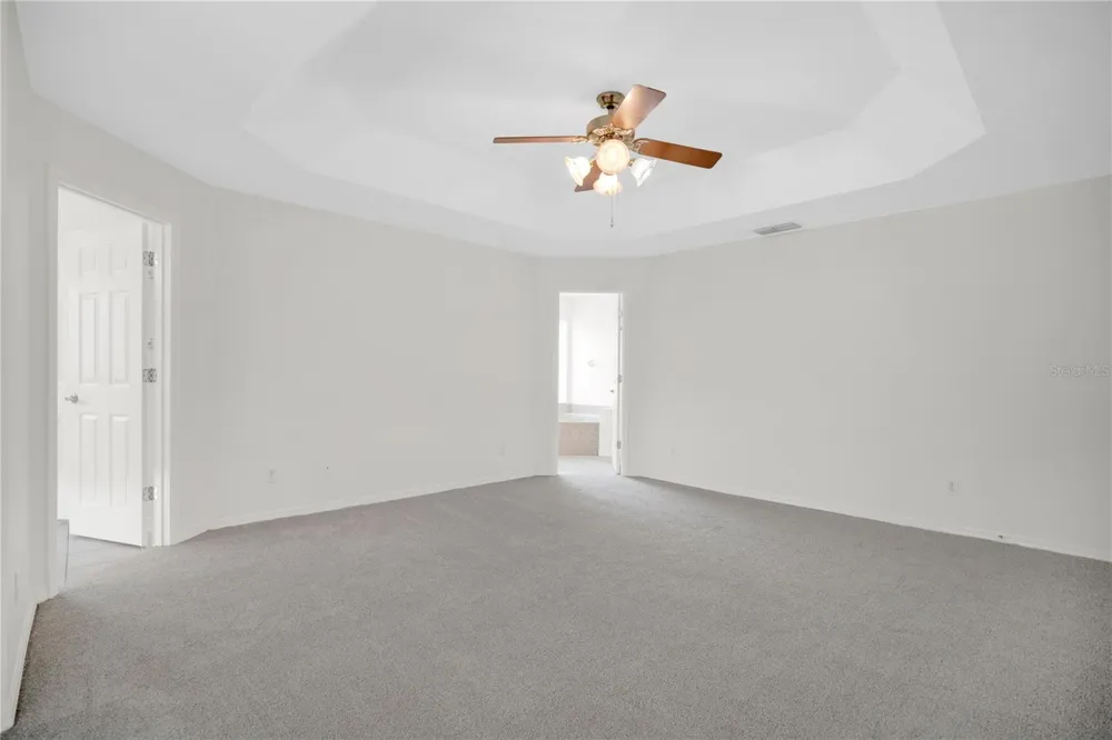 3886 KINGSTON OAKS COVE Oviedo, FL 32765