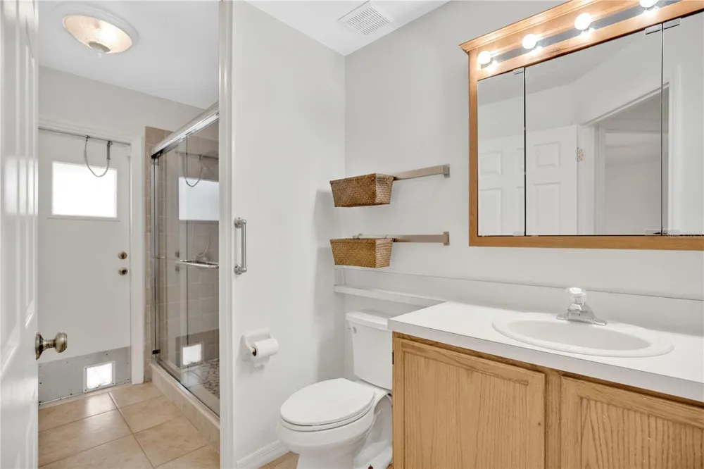 3886 KINGSTON OAKS COVE Oviedo, FL 32765