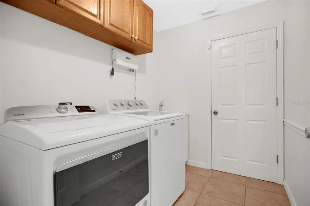 3886 KINGSTON OAKS COVE Oviedo, FL 32765