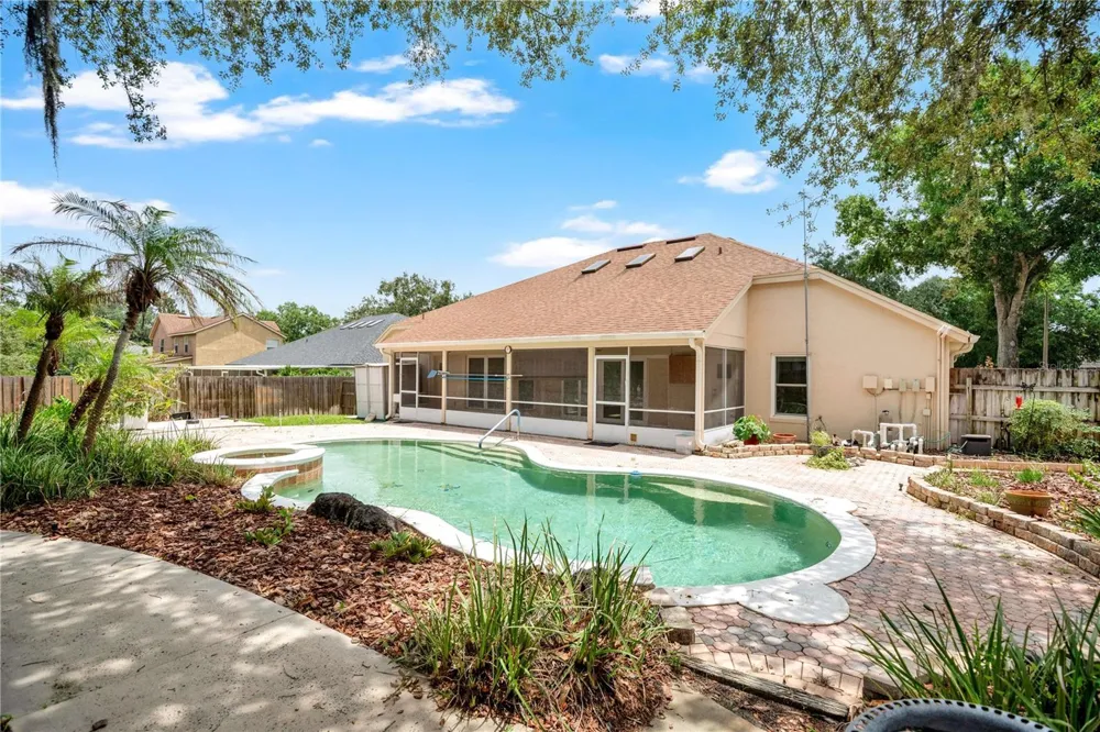 3886 KINGSTON OAKS COVE Oviedo, FL 32765