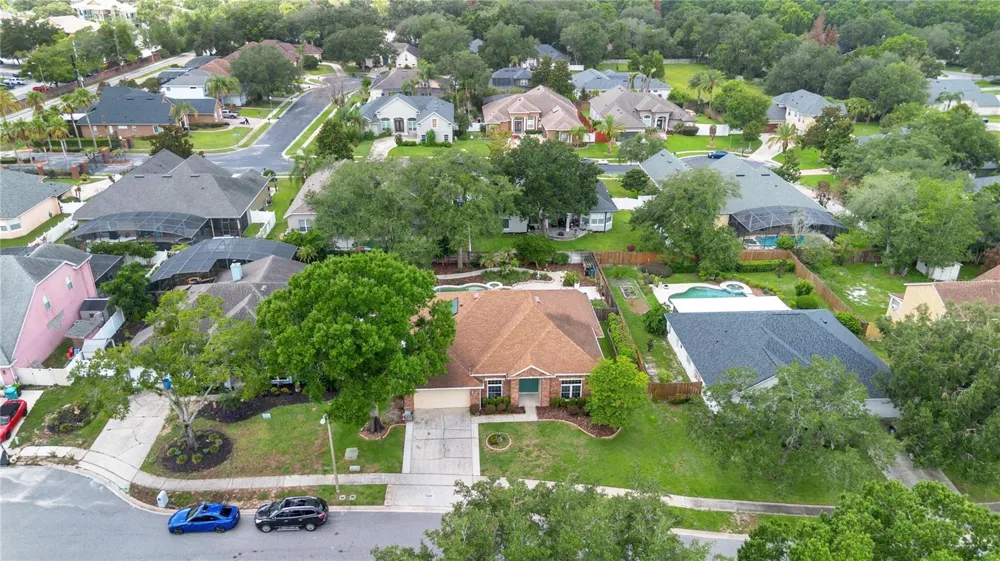 3886 KINGSTON OAKS COVE Oviedo, FL 32765