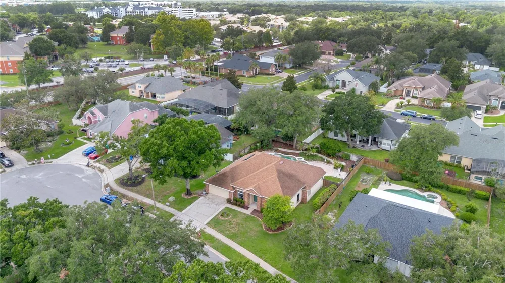 3886 KINGSTON OAKS COVE Oviedo, FL 32765