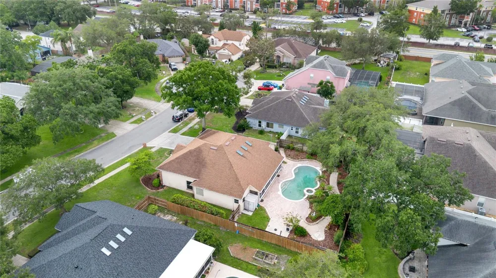 3886 KINGSTON OAKS COVE Oviedo, FL 32765