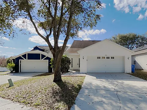 404 SUMMER SAILS DRIVE