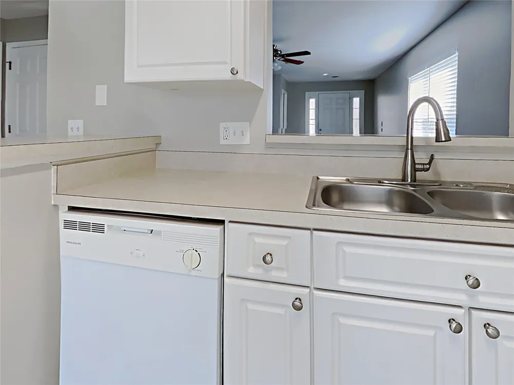 404 SUMMER SAILS DRIVE Valrico, FL 33594