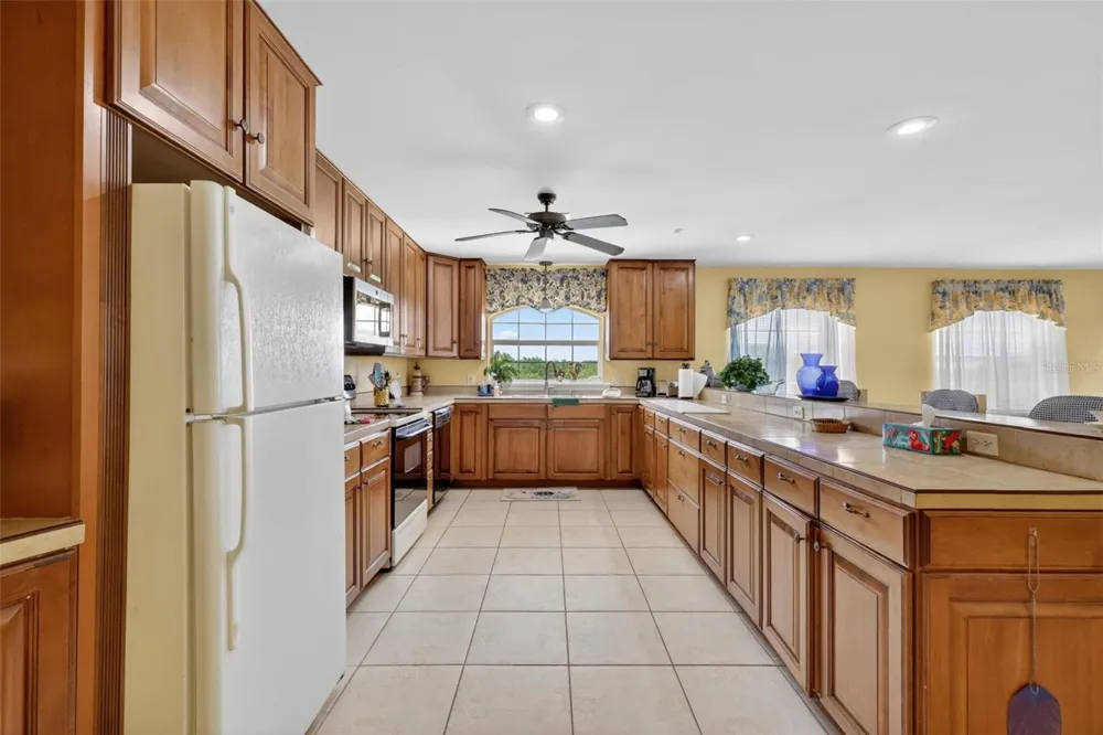17269 B SE 260TH AVENUE ROAD Umatilla, FL 32784