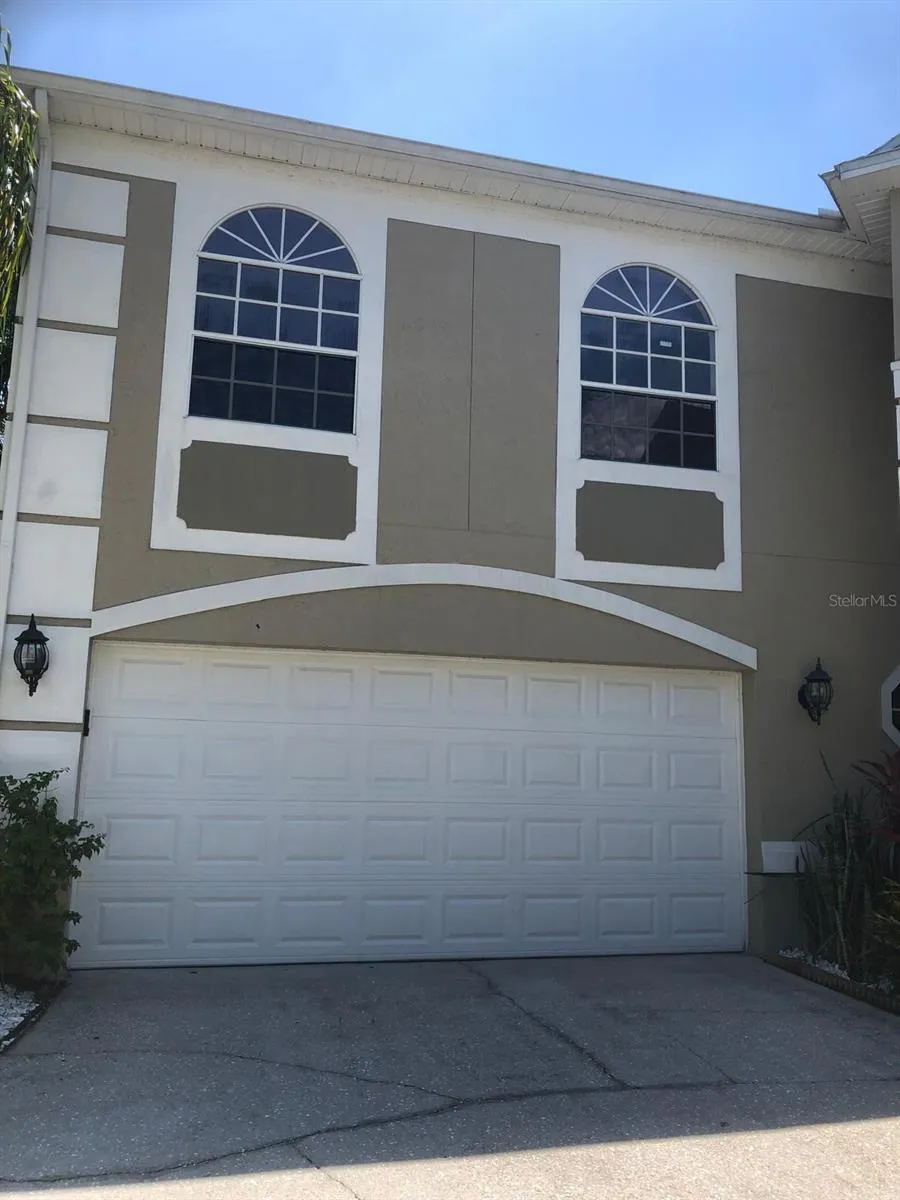 2226 WESTBOURNE DRIVE Oviedo, FL 32765