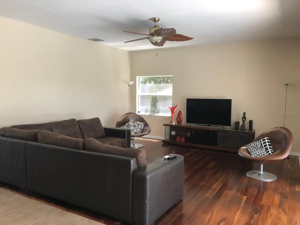 2226 WESTBOURNE DRIVE Oviedo, FL 32765