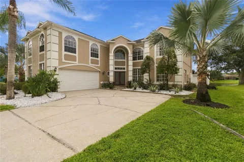 2226 WESTBOURNE DRIVE
