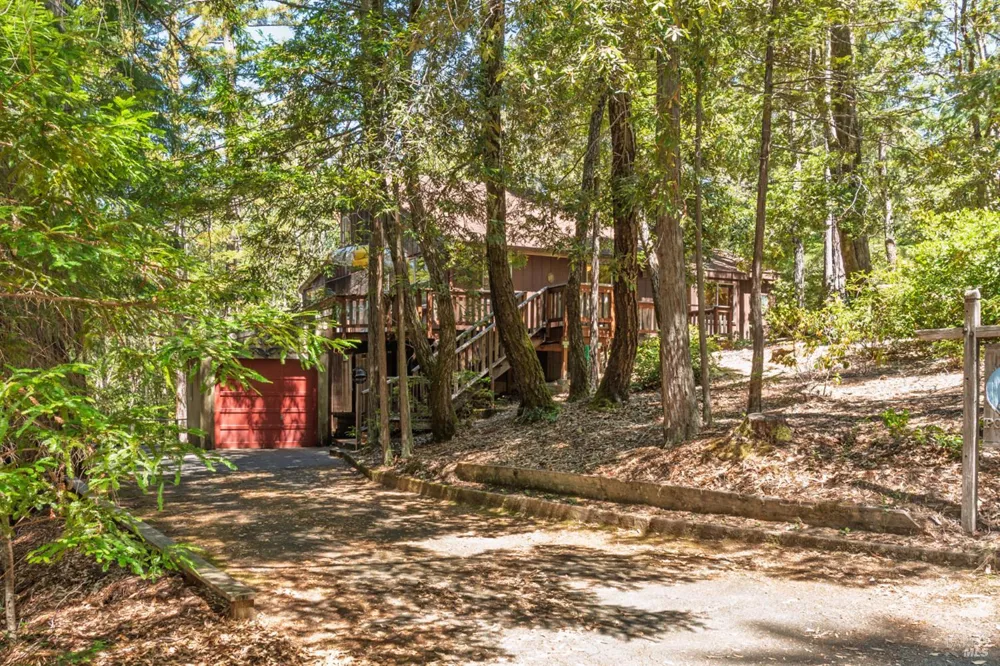 37870 Ocean Ridge Drive Gualala, CA 95445