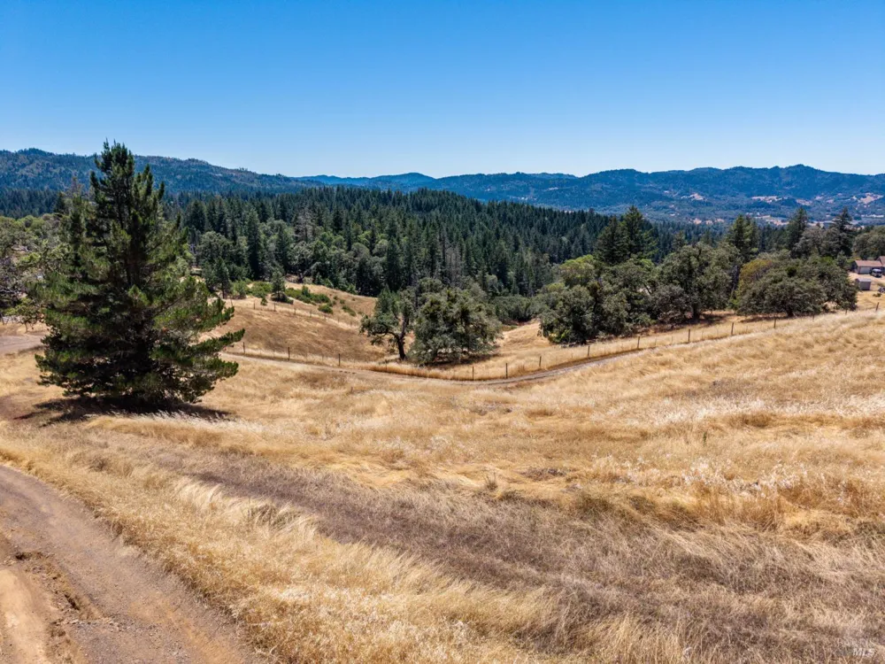 3550 Chinquapin Drive Willits, CA 95490