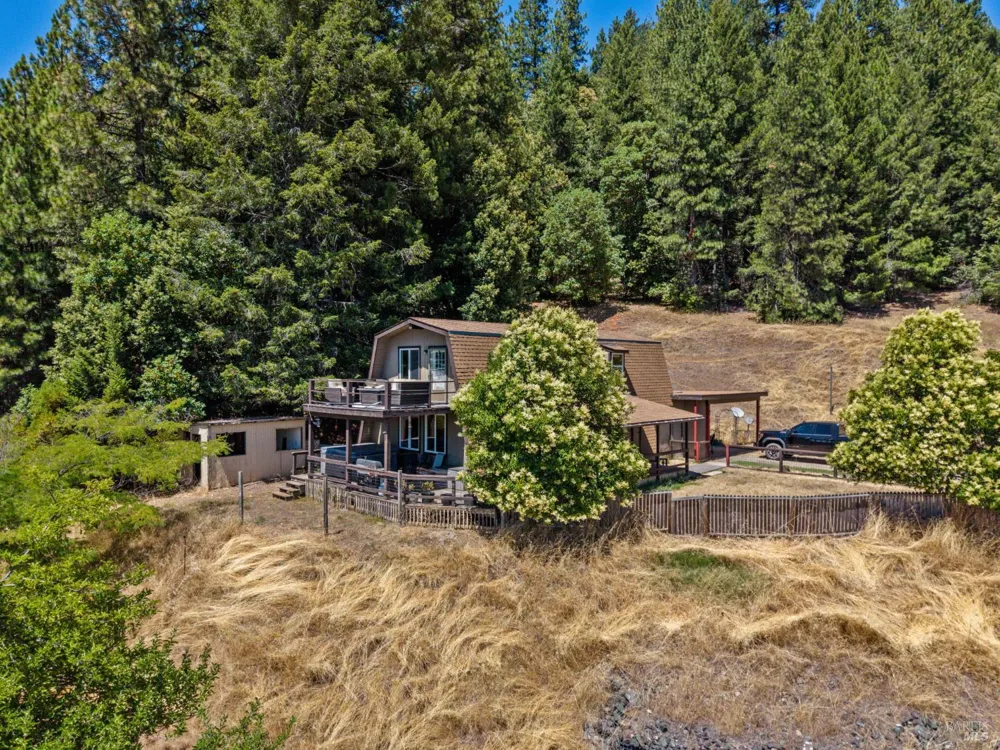 3550 Chinquapin Drive Willits, CA 95490