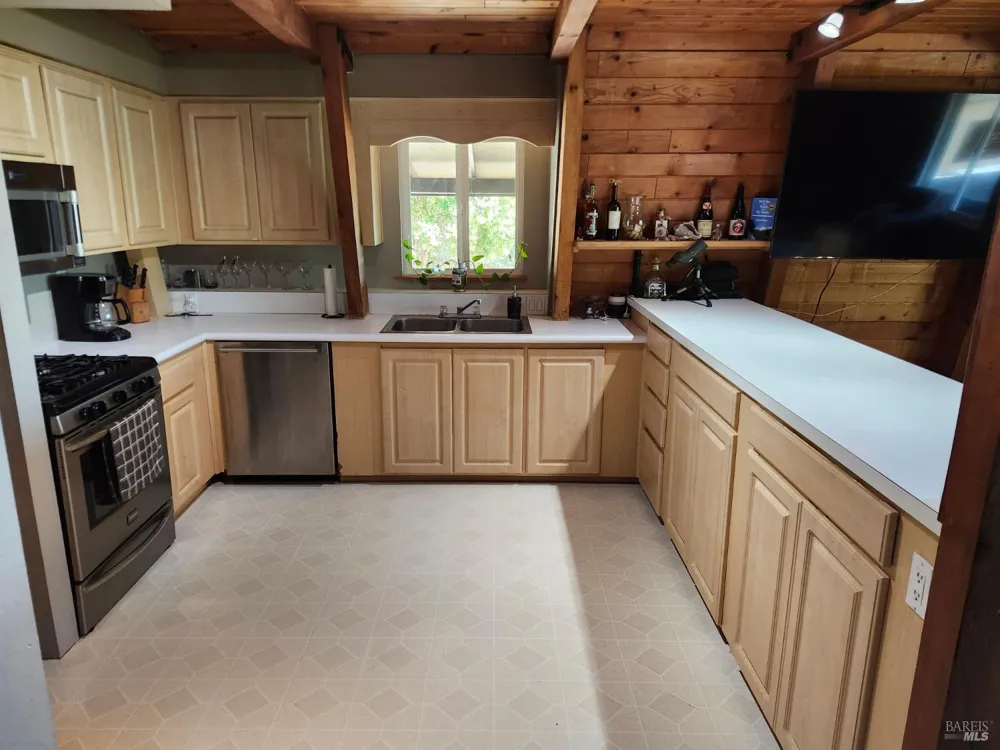 3550 Chinquapin Drive Willits, CA 95490