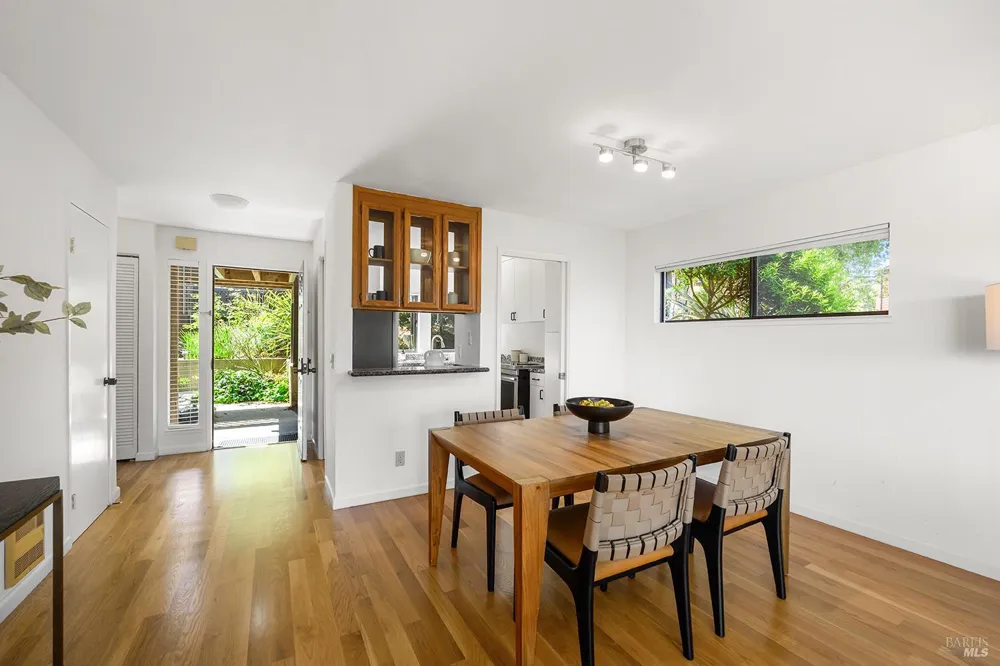 254 Headlands Court Sausalito, CA 94965