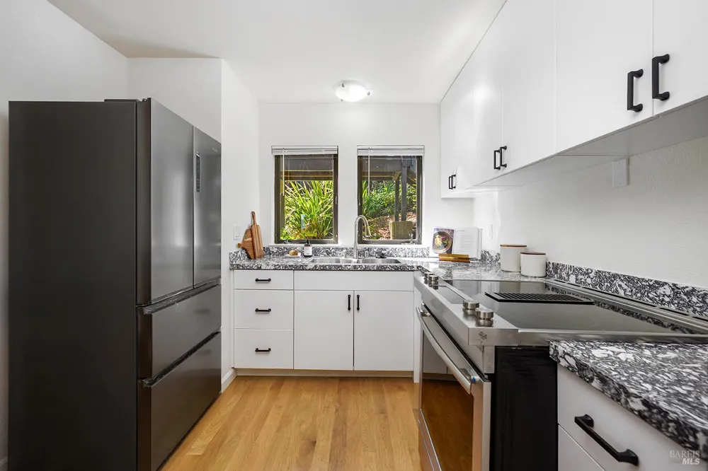 254 Headlands Court Sausalito, CA 94965