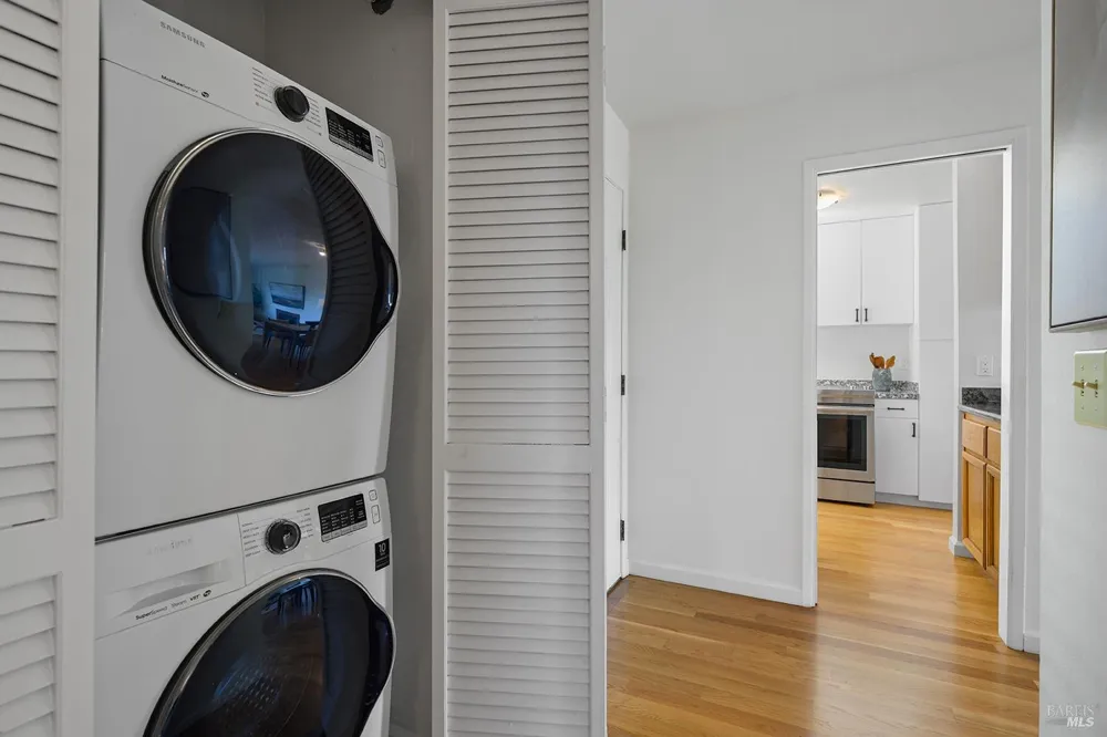 254 Headlands Court Sausalito, CA 94965