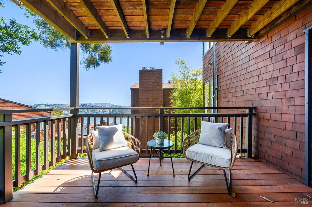 254 Headlands Court Sausalito, CA 94965