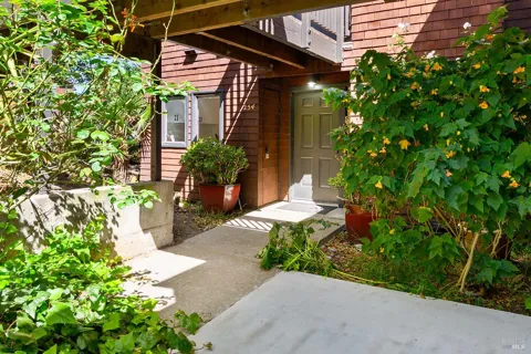254 Headlands Court