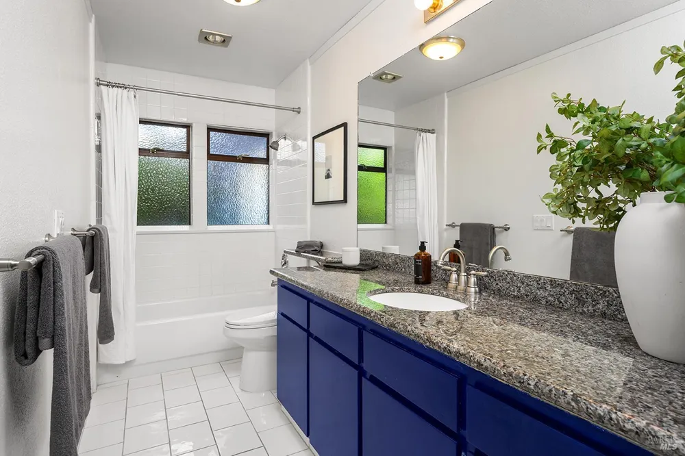 254 Headlands Court Sausalito, CA 94965