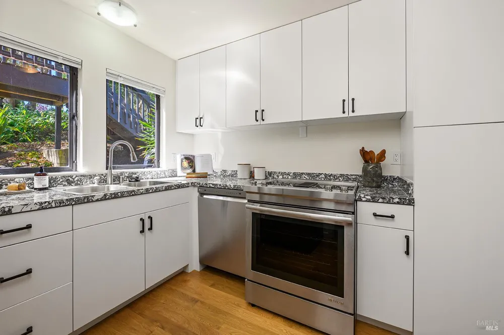 254 Headlands Court Sausalito, CA 94965
