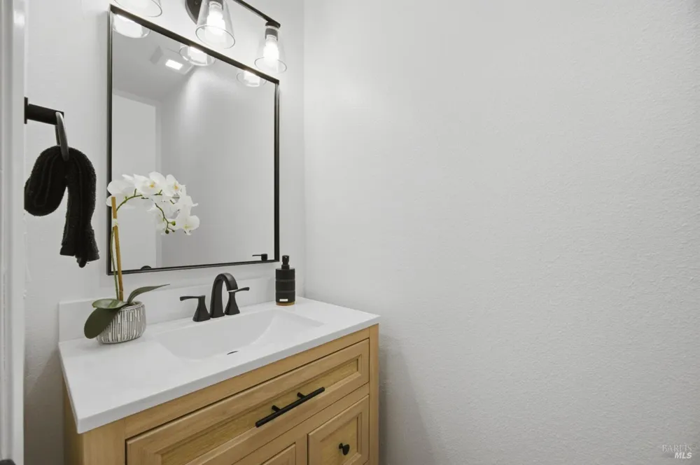 206 Millbrook Way Vacaville, CA 95687