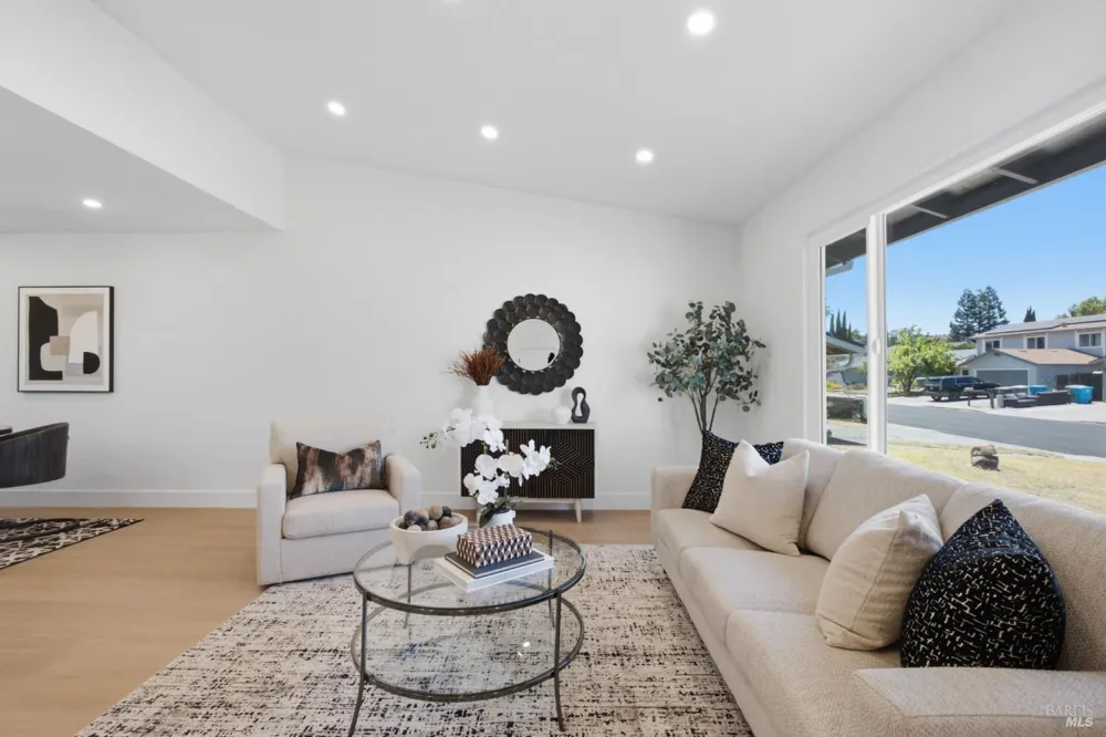 206 Millbrook Way Vacaville, CA 95687
