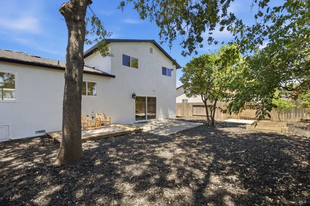 206 Millbrook Way Vacaville, CA 95687
