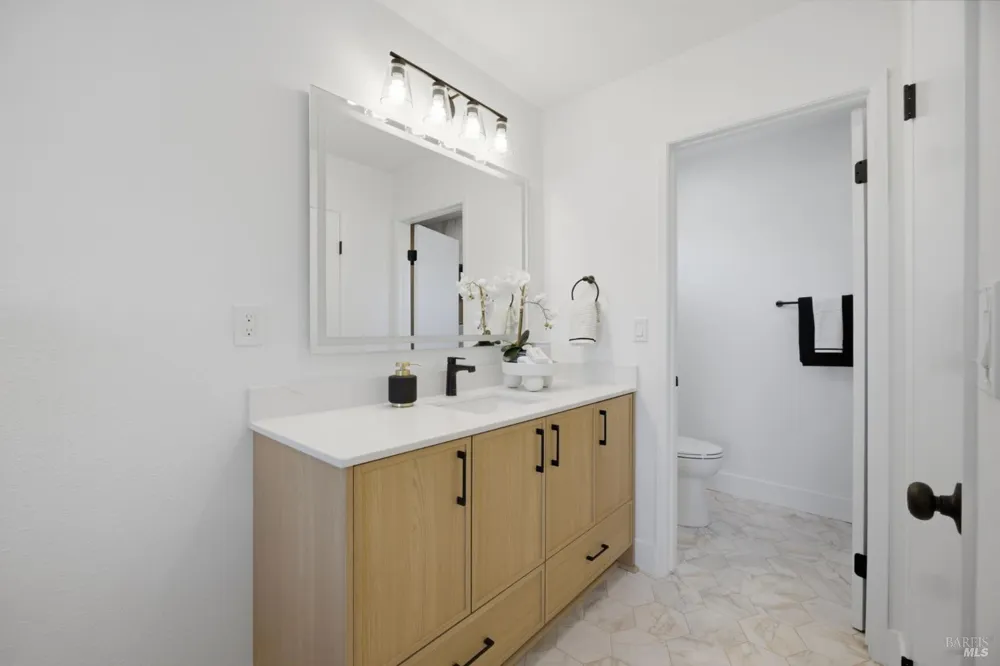 206 Millbrook Way Vacaville, CA 95687