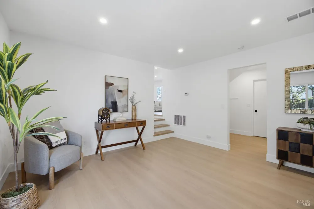 206 Millbrook Way Vacaville, CA 95687