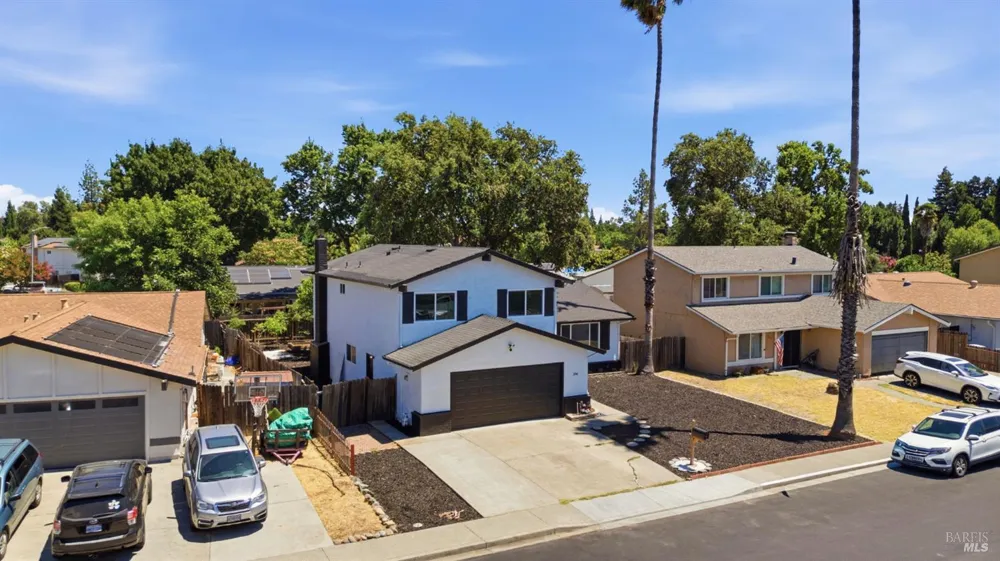 206 Millbrook Way Vacaville, CA 95687